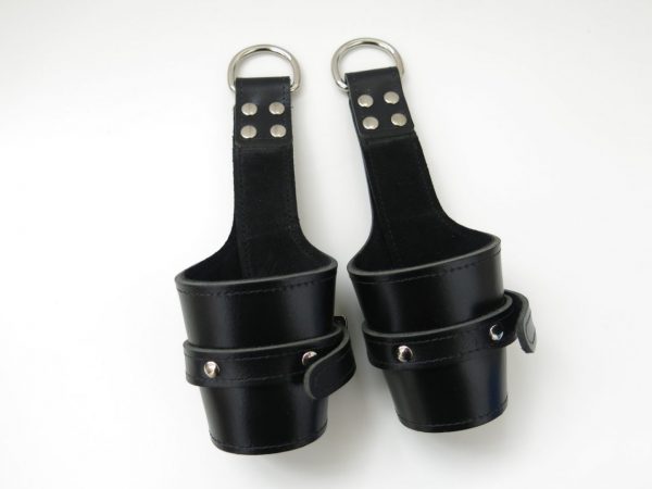 set-leather-suspension-cuffs-black-front-view
