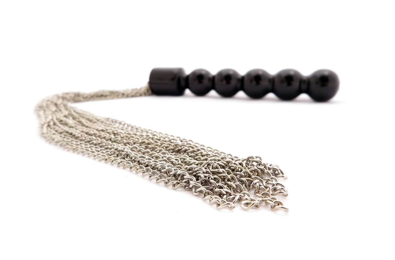 steel-chain-tail-flogger-wooden-handle-side-view