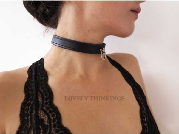 black-suede-lined-collar